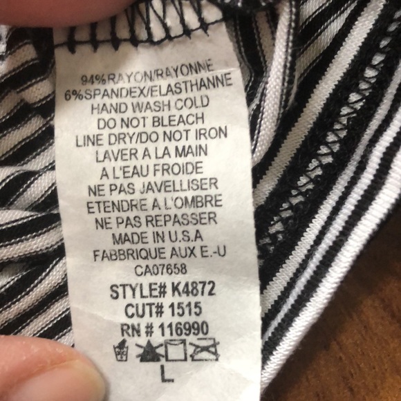 BRAND NEW- Black and White Stripe Tee - Picture 3 of 4